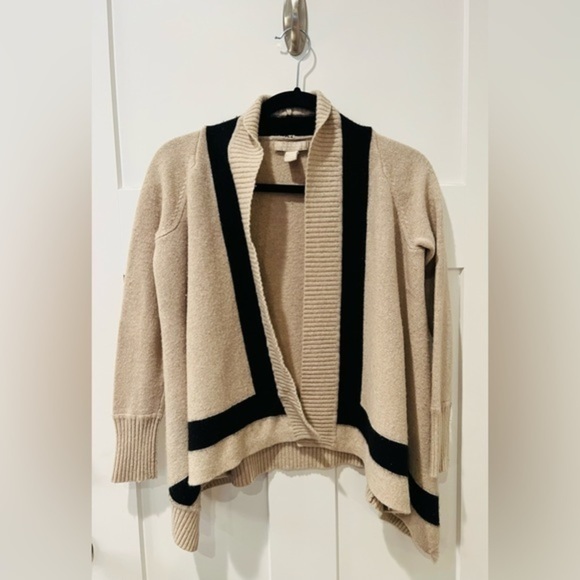 Banana Republic cardigan - Picture 3 of 4